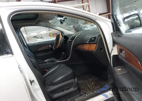 2011 Lincoln Mkx z USA, uszkodzony, nr VIN 2LMDJ8JK6BBJ26362